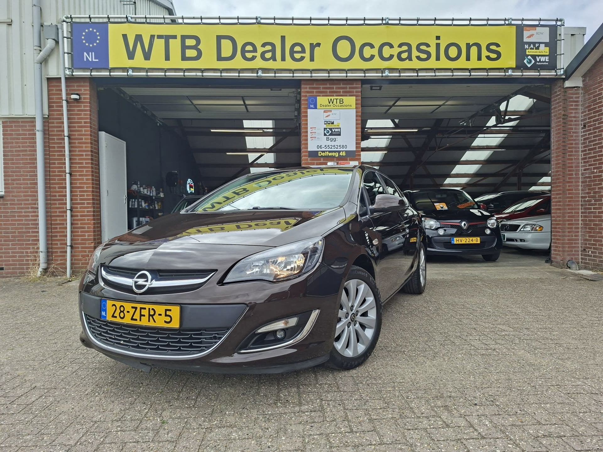 Opel Astra 1.4 Cosmo, Navi, Cruise Contr Dealer o.h., Airco,, Auto's, Voorwielaandrijving, Euro 5, Gebruikt, 4 cilinders