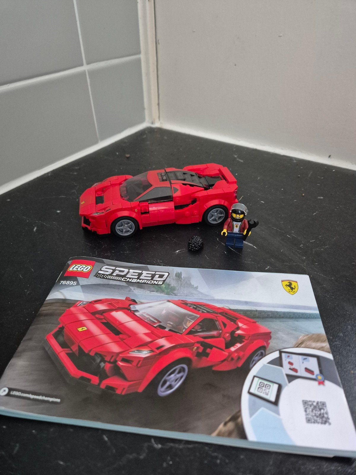 LEGO Speed Champions Ferrari 76895 met minifiguur, Kinderen en Baby's, Lego, Zo goed als nieuw, Complete set, Inclusief instructies