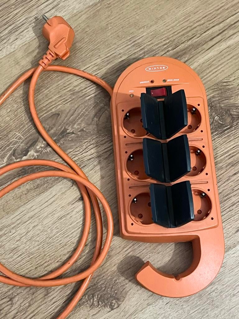 Belkin Overspanningsbeveiliging 6 Voudige  F9P600du2M-ORG, Ophalen of Verzenden, Gebruikt, Apparatuur