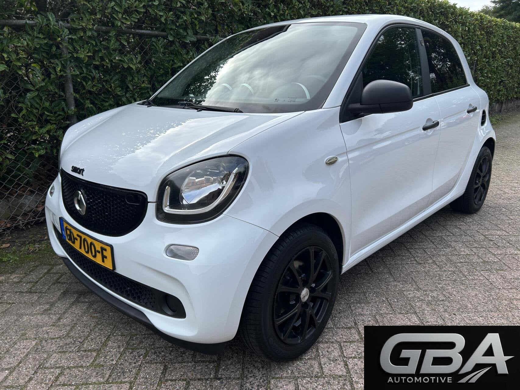 Smart forfour 1.0 Passion CarPlay! APK t/m 16-09-2027!, Auto's, Gebruikt, 4 stoelen, Wit, Origineel Nederlands