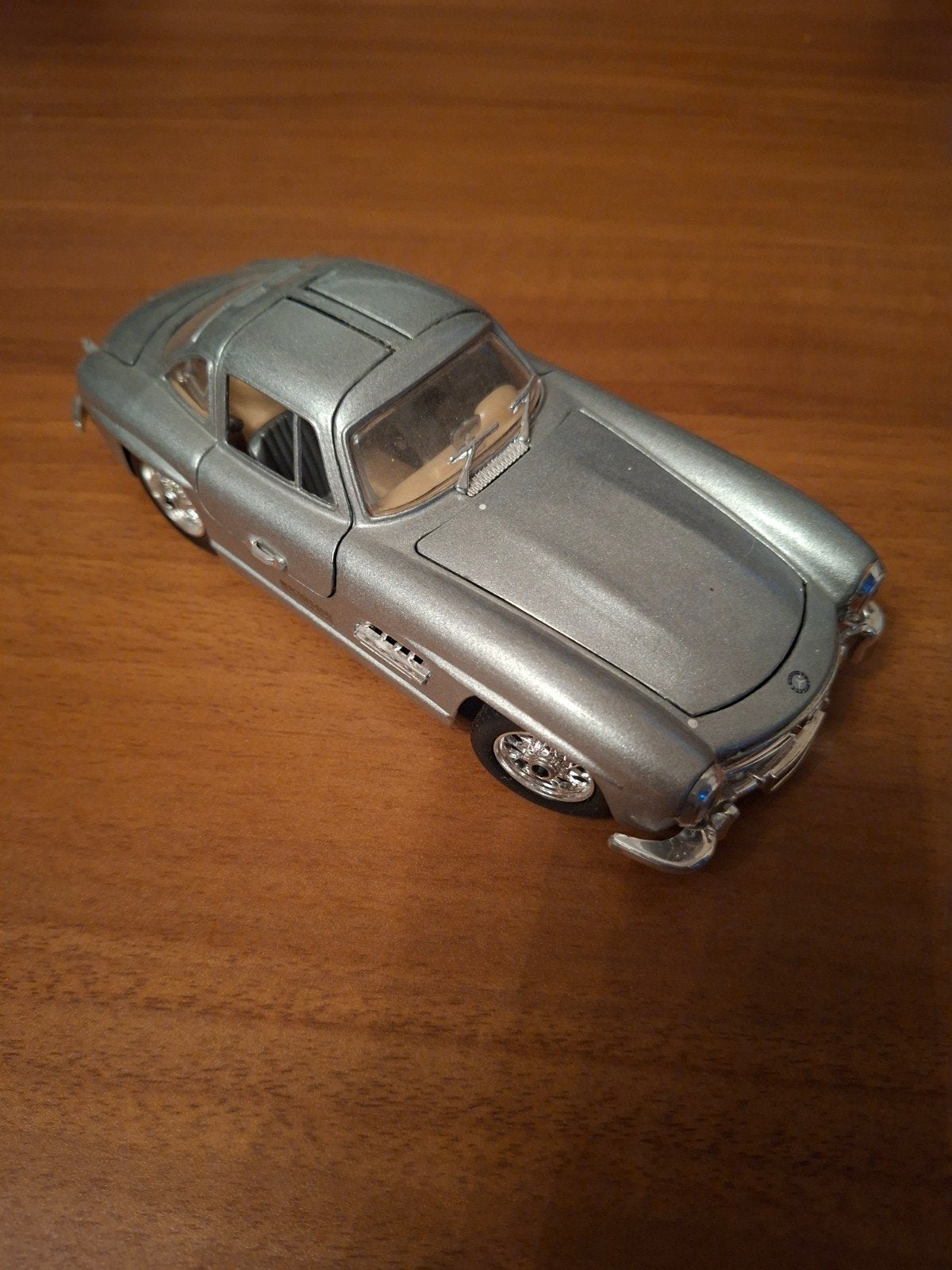 Mercedes-Benz 300SL (1954) schaalmodel - Zilver, Ophalen of Verzenden, Zo goed als nieuw, Auto, Overige merken