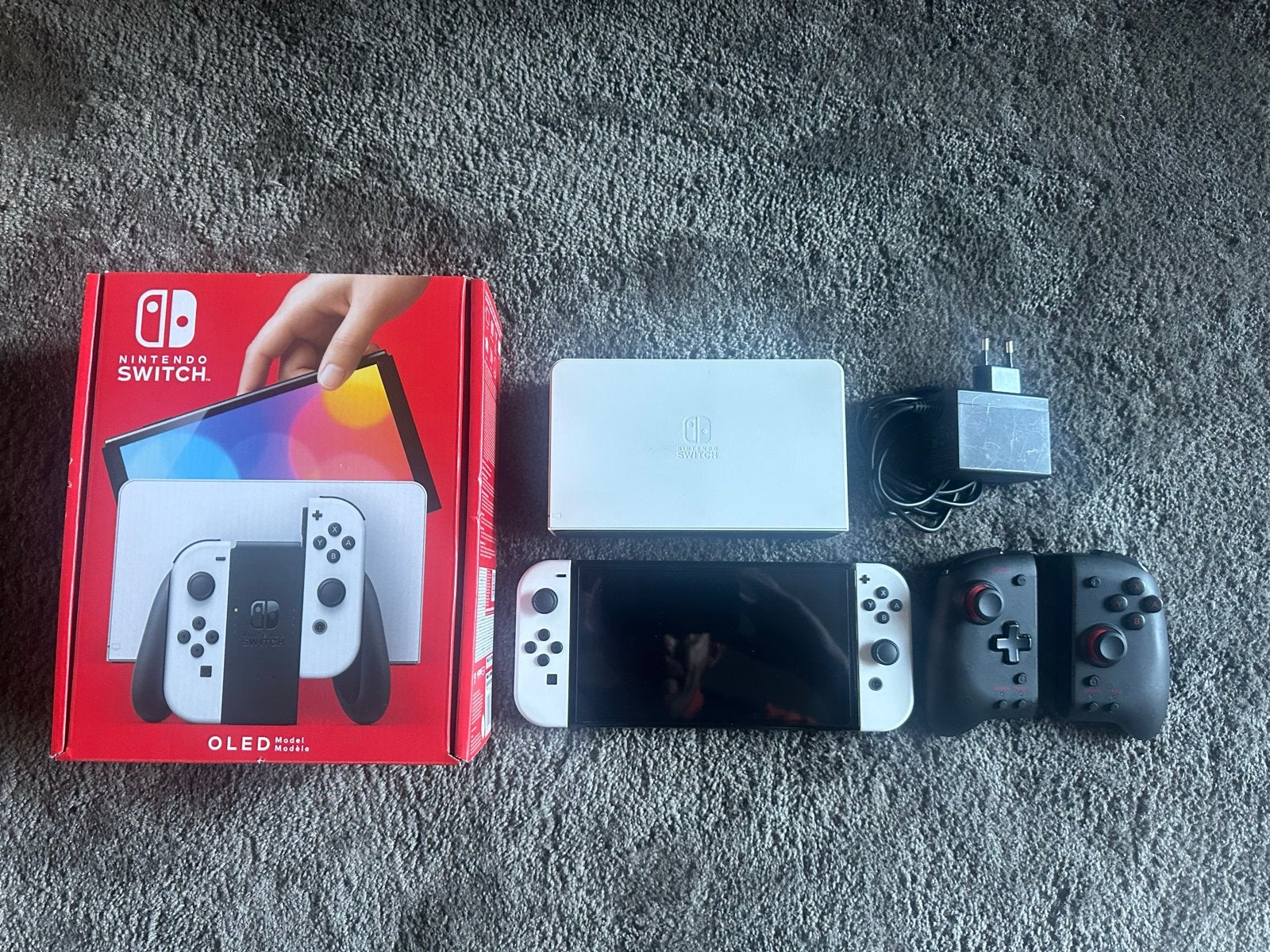 Nintendo Switch OLED - Complete met extra's en in nieuwstaat, Ophalen of Verzenden, Zo goed als nieuw, Met 2 controllers, Switch OLED