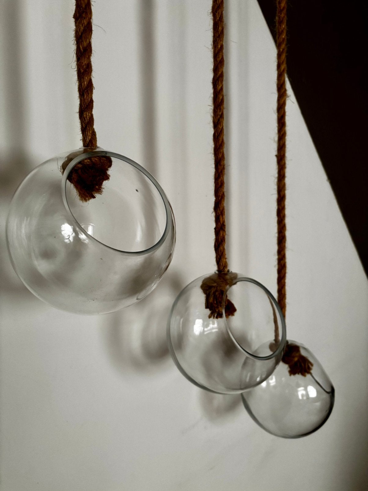 Set van 3 glazen bollen met touw, circa 20 cm, Overige merken, Overige fittingen, Ophalen of Verzenden, Zo goed als nieuw