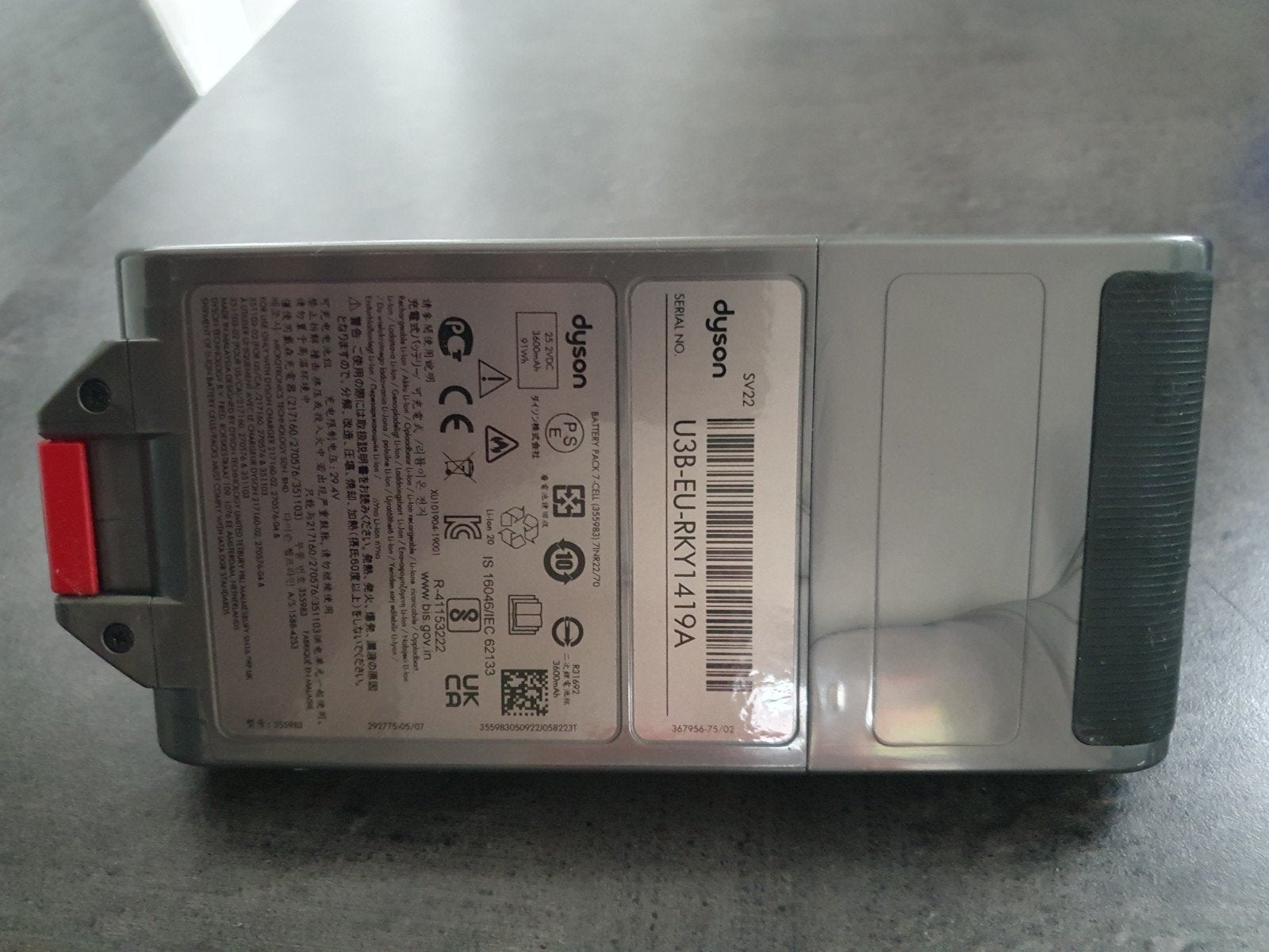Dyson V10 SV22 Accu Batterij - Origineel en defect, Ophalen of Verzenden, Niet werkend