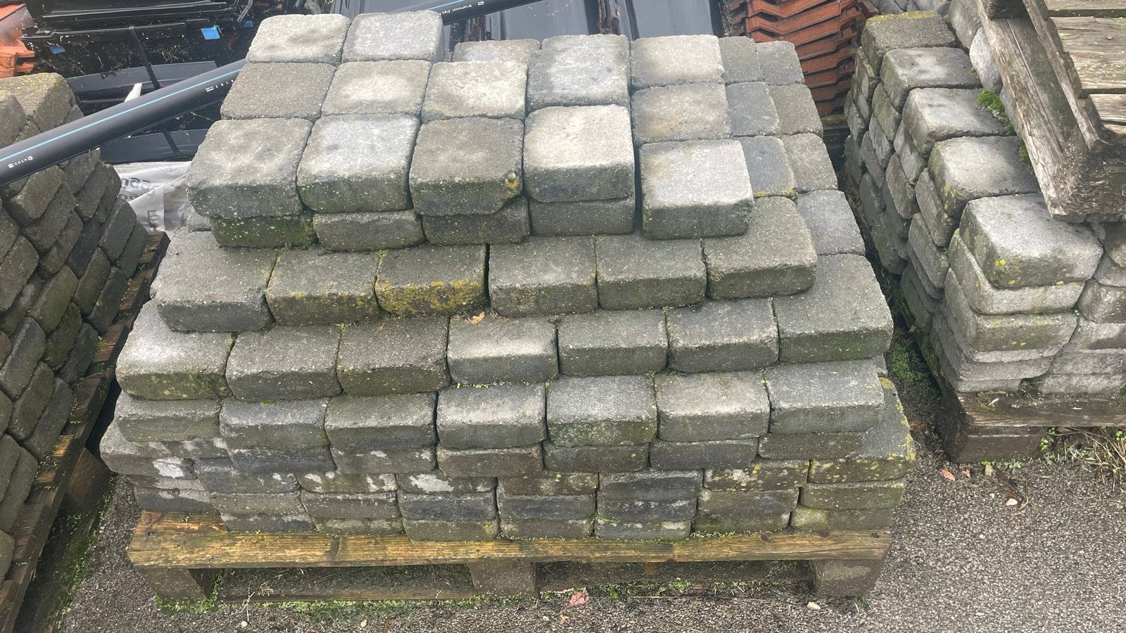 Zeer nette grijze cobblestones 15x15x6 cm - 50 m2, Tuin en Terras, Gebruikt, Klinkers, Ophalen of Verzenden, 10 m² of meer