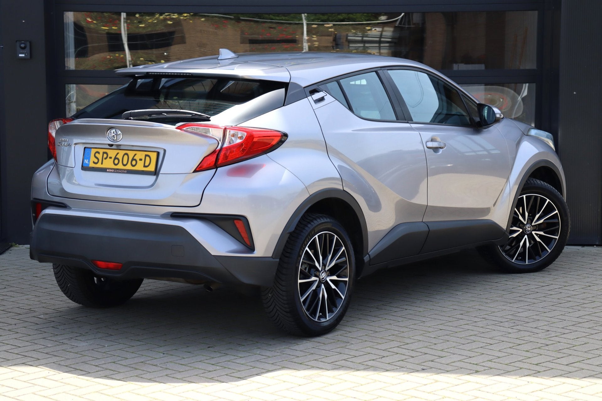 Toyota C-HR 1.2 Urban | NAP | Camera | Cruise | Navi | Clima, Auto's, Toyota, Voorwielaandrijving, Gebruikt, 4 cilinders, 116 pk