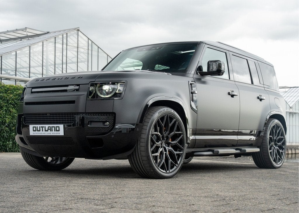 Land Rover Defender 110 P300e X-Dynamic HSE | Satin PPF Stea, Automaat, Gebruikt, Zwart, 4 cilinders