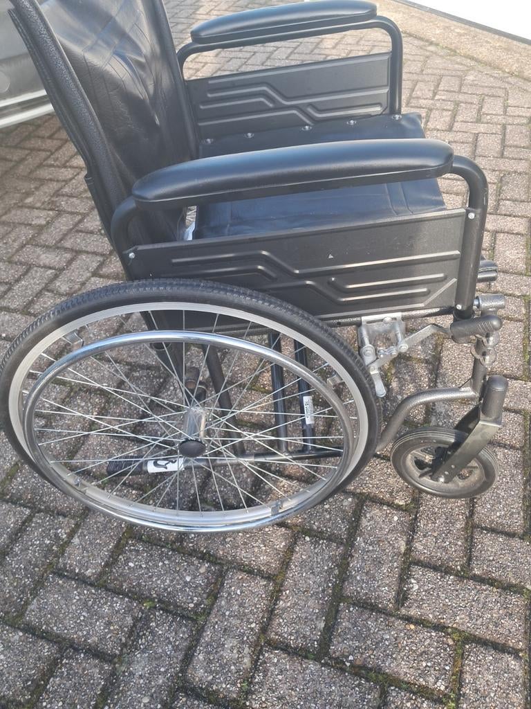 Te koop aangeboden een rolstoel xl  ,alleen ophalen, Ophalen, Duwrolstoel