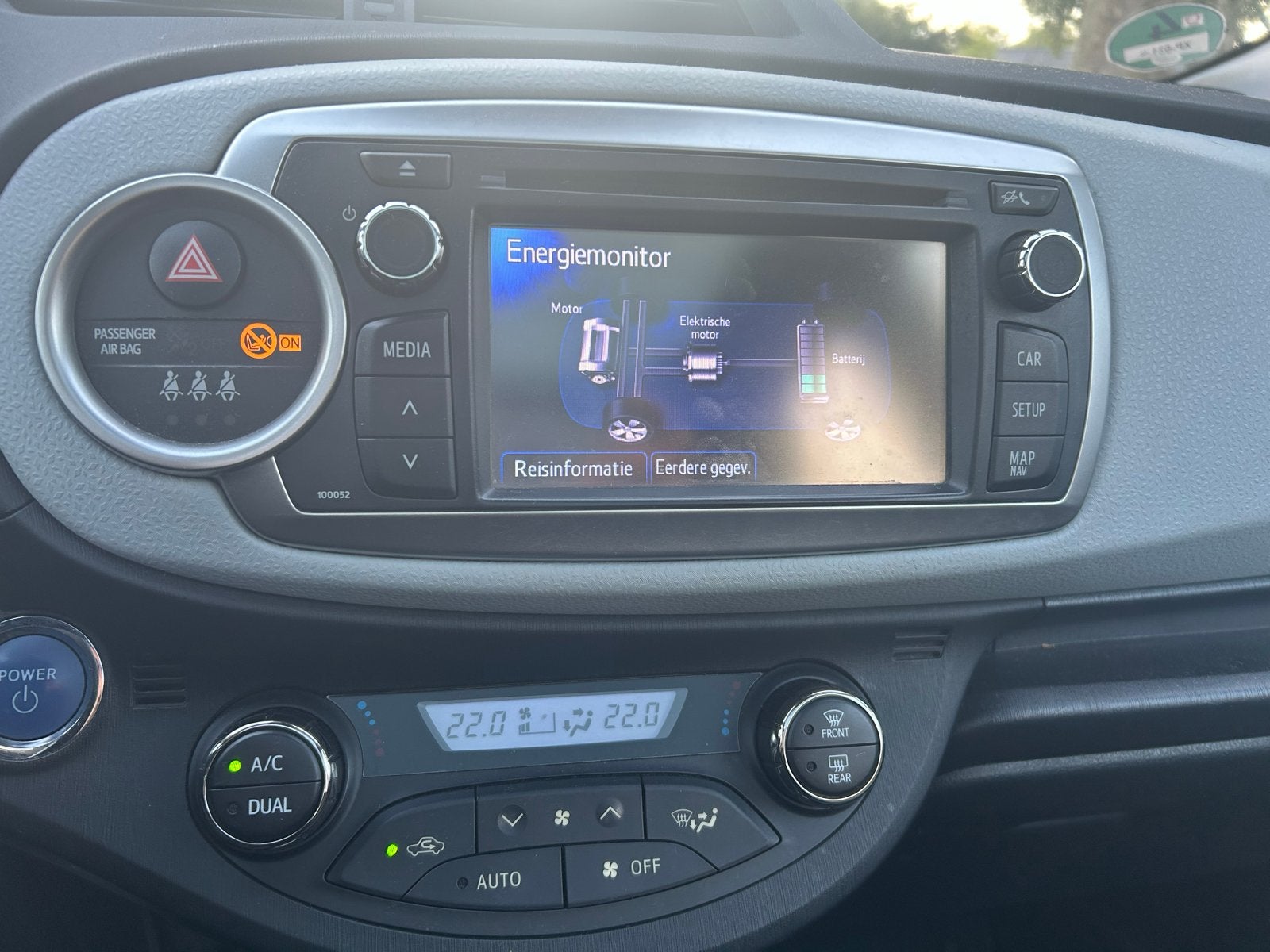 Foto 11 van Toyota Yaris 1.5 Full Hybrid 5DR 2013 apk 2027