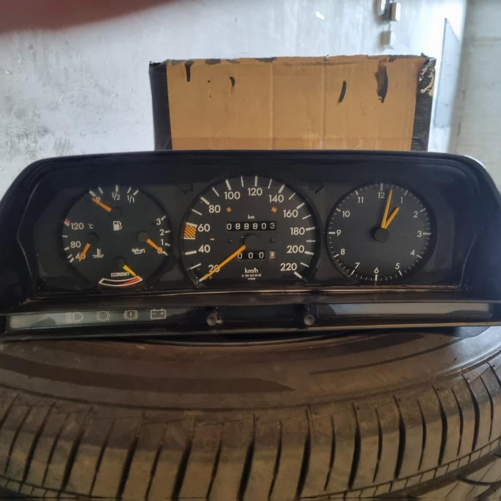 190 E teller bak weinig km, Auto-onderdelen, Dashboard en Schakelaars, Ophalen of Verzenden