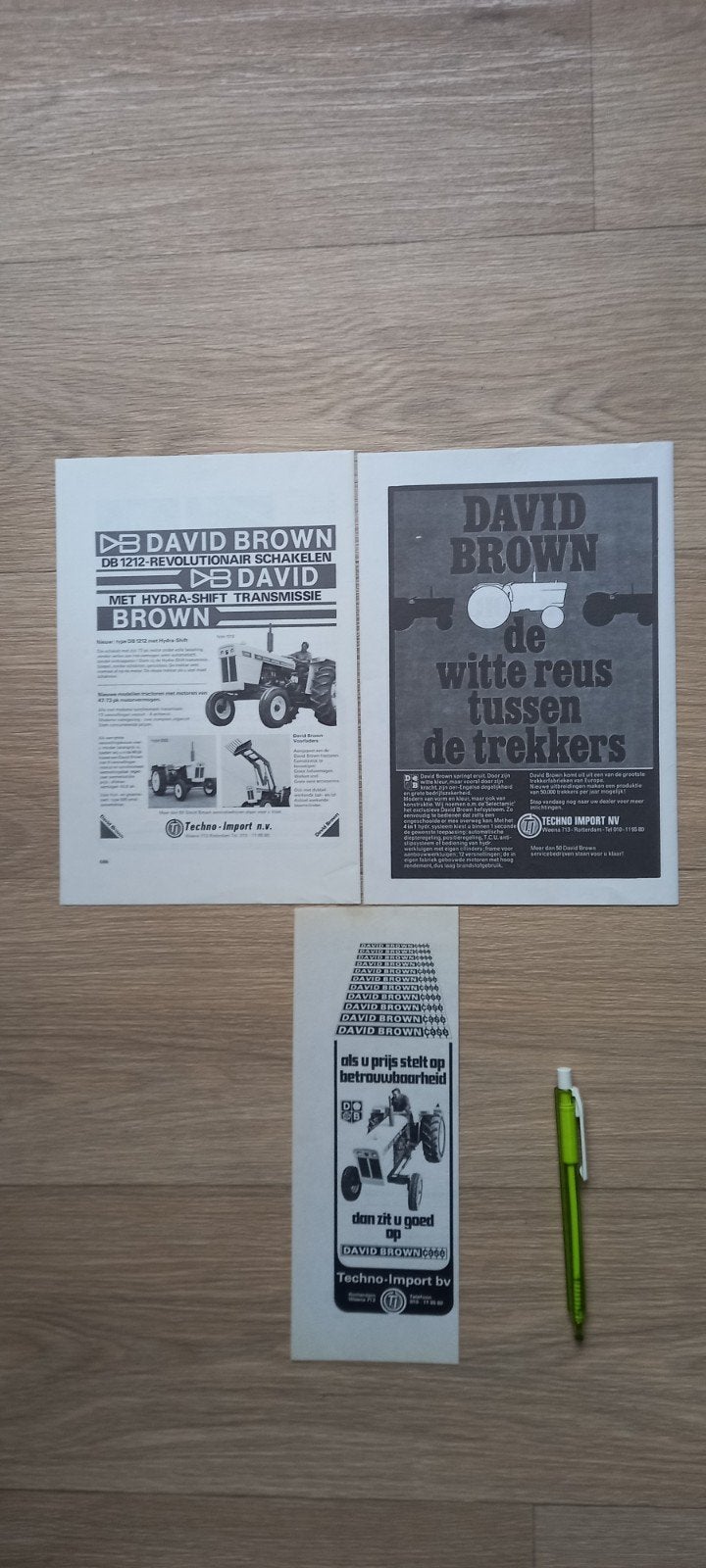 A 2 : David Brown en Case advertenties., Ophalen of Verzenden