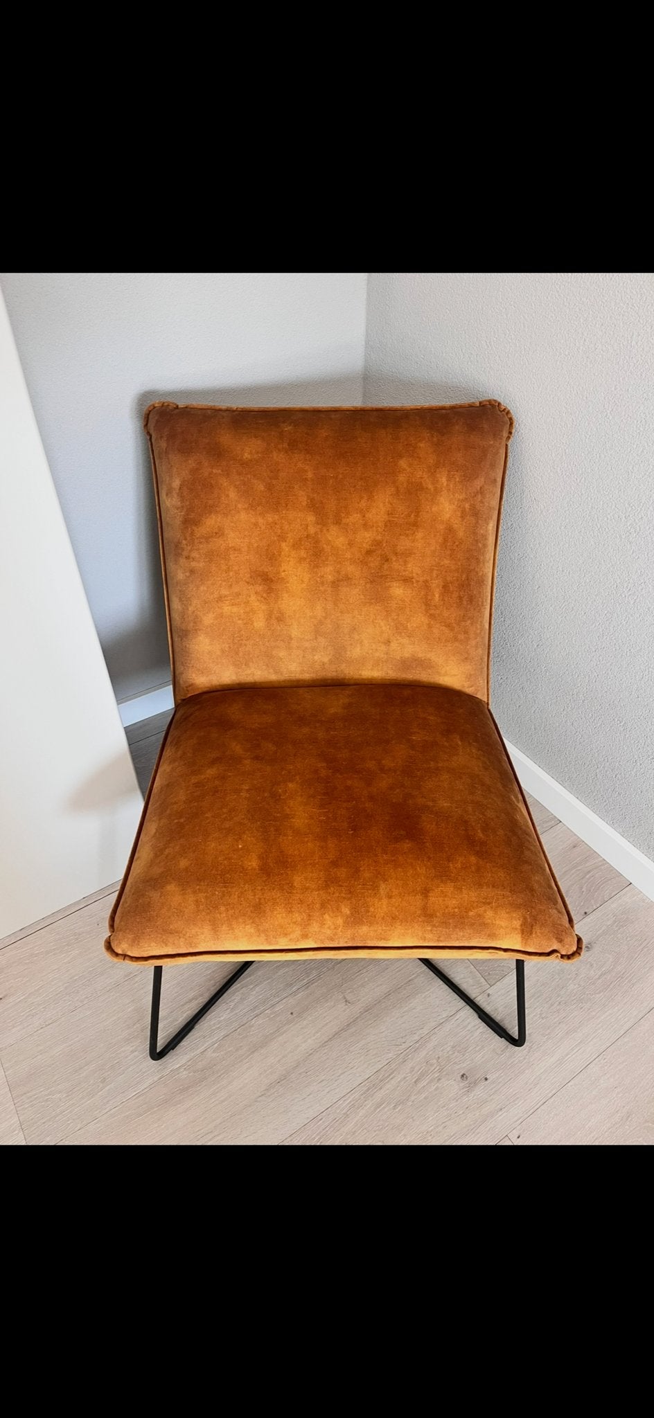 Comfortabele okergele fauteuil met metalen onderstel, Ophalen, Overige kleuren, Zo goed als nieuw, Metaal