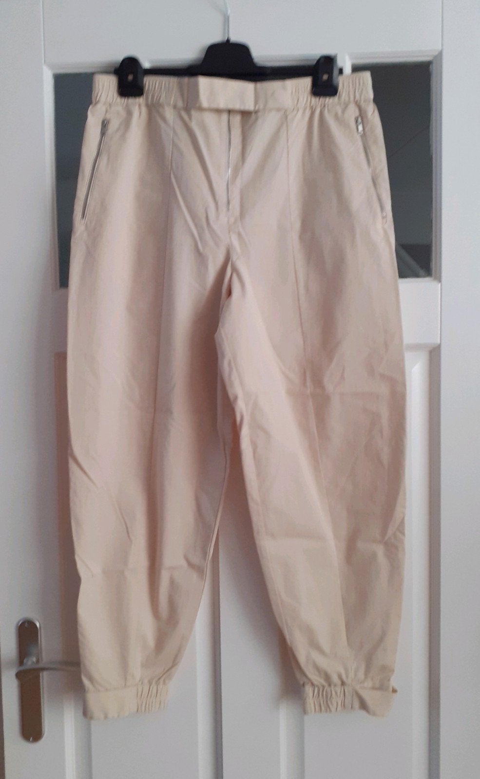 COS cargobroek crème kleurig maat 42, COS, Overige kleuren, Maat 42/44 (L), Ophalen of Verzenden