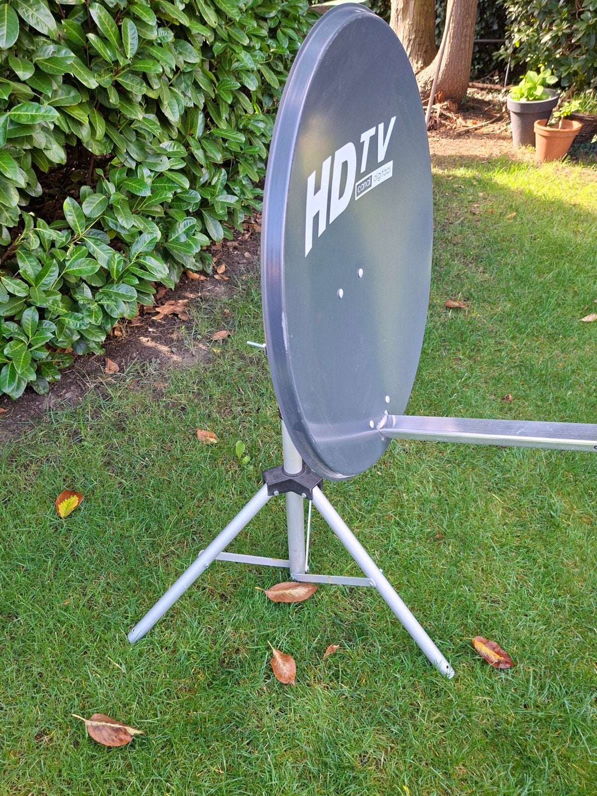 HDTV Schotelantenne met Statief - Zo goed als nieuw, Ophalen, Gebruikt, (Schotel)antenne, Overige merken