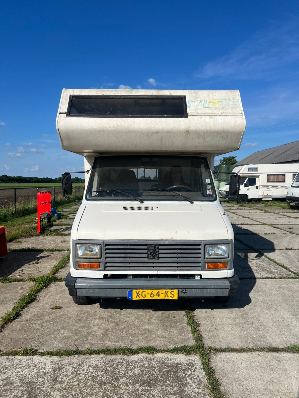 Peugeot J5 PILOTE R580 D KAMPEER-AUTO, Auto's, Peugeot, Beige, Origineel Nederlands, Particulier, 1500 kg