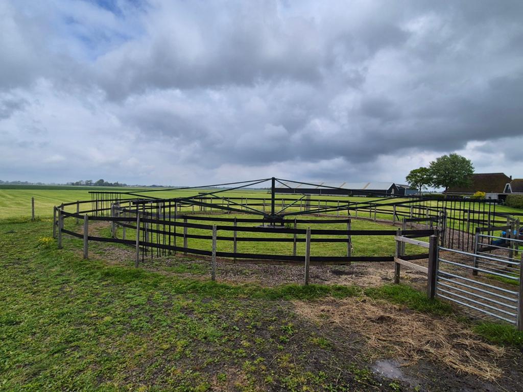 Stapmolen diameter 25 meter 6 paards, Ophalen, Overige soorten