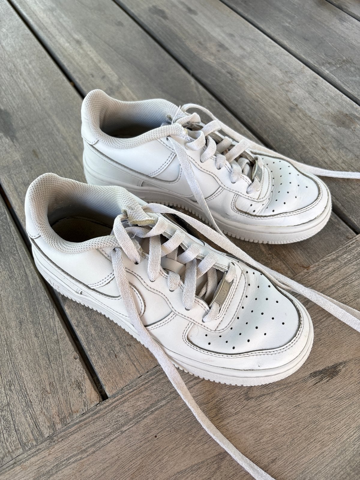 Witte Nike Air Force 1 Sneakers - 36,5, Kleding | Dames, Schoenen, Wit, Ophalen of Verzenden, Sneakers of Gympen, Gedragen