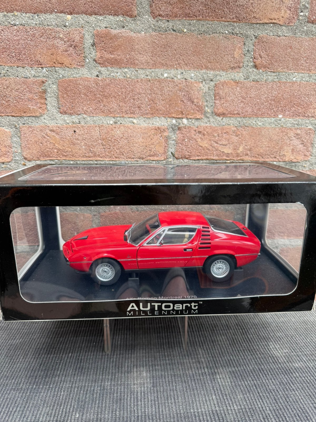 1:18 AutoArt Alfa romeo Montreal 1970 …….. 275,-, Hobby en Vrije tijd, Modelauto's | 1:18, Ophalen of Verzenden, Nieuw, Auto, Autoart