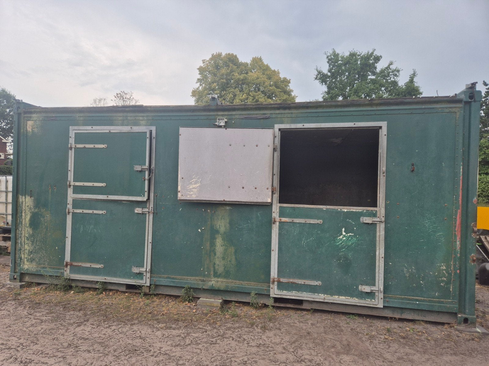 Stalcontainer met 2 stallen - opknapper, Ophalen of Verzenden