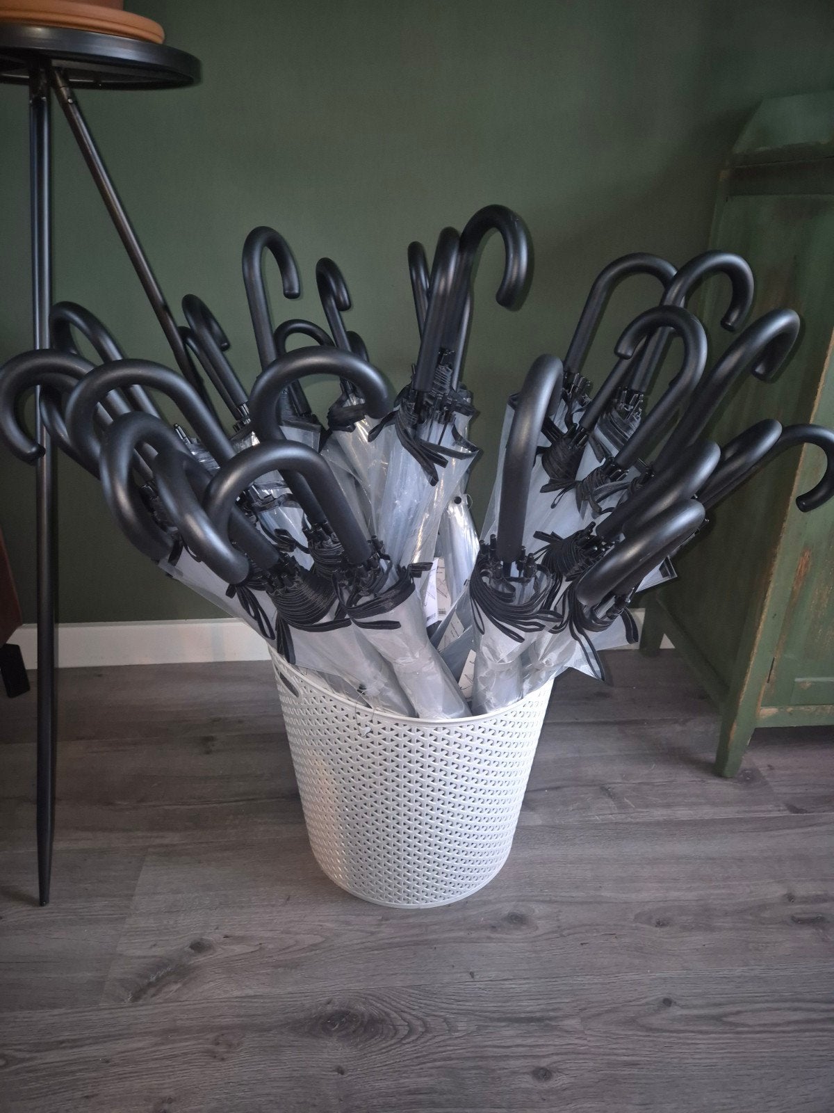 Paraplu's 30 stuks windproof paraplu nieuw! Inclusief mand, Ophalen, Transparant, Nieuw, Overige kleuren