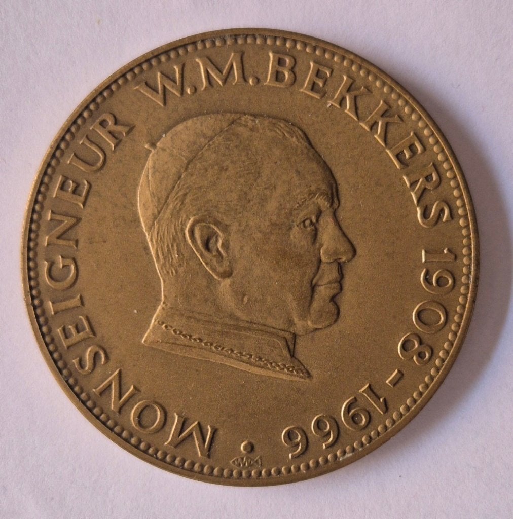 1966 Monseigneur Bekkers 1908-1966 penning Wim Vis 60mm, Ophalen, Brons, Nederland