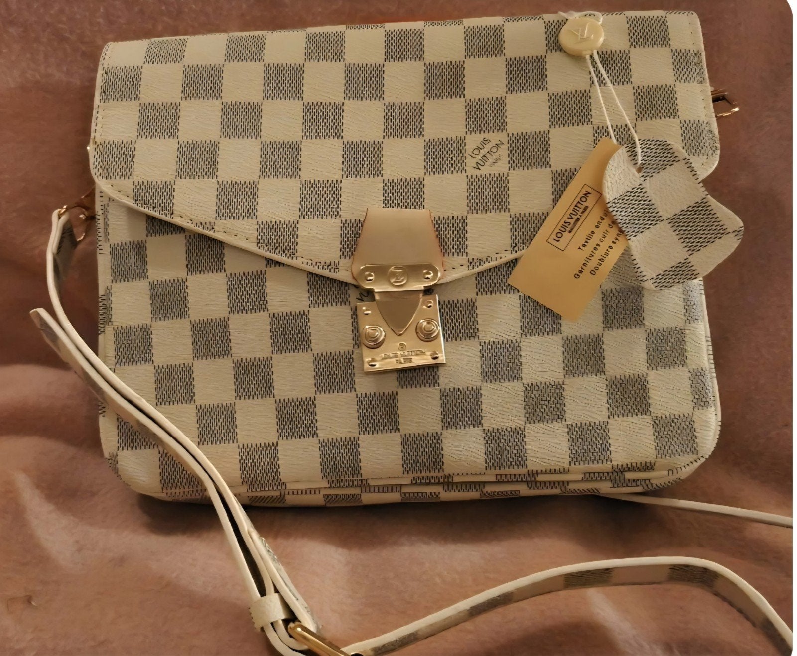 Louis Vuitton Pochette Metis sale 30 euro, Ophalen of Verzenden, Nieuw, Wit, Schoudertasje