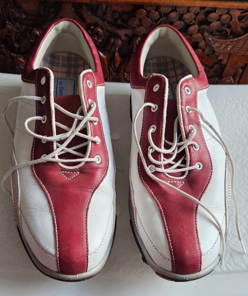 Zgn dames, Footjoy golfschoenen, mt 39. Leer, wit - bordeau, Sportschoenen, Ophalen of Verzenden, Zo goed als nieuw, Rood