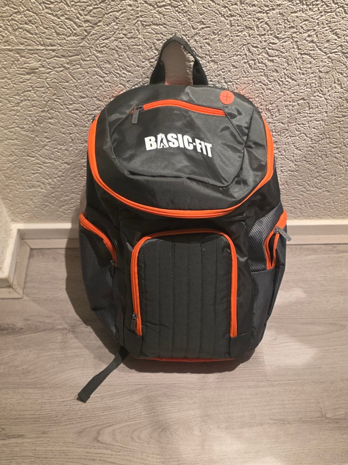 Basic-Fit Rugtas - Ideaal voor Sport en Vrije Tijd, Sieraden, Tassen en Uiterlijk, Ophalen of Verzenden, Gebruikt, 25 tot 40 cm