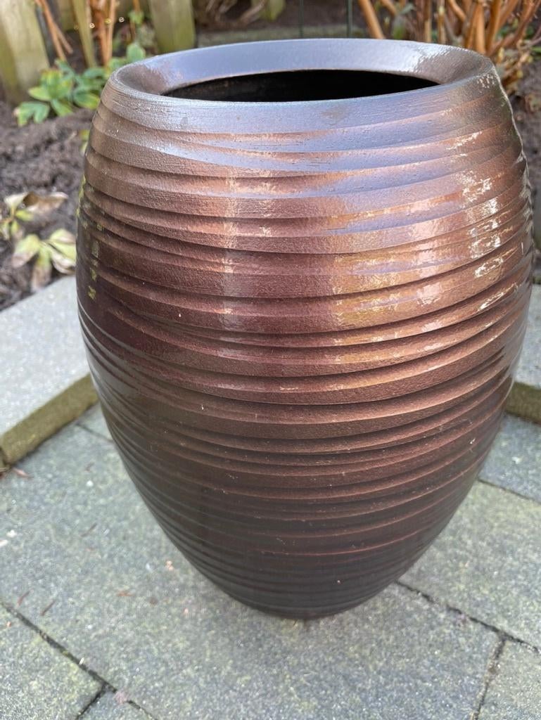 bloempot kleur aubergine/bruin, Tuin en Terras, Bloempotten, Ophalen, Gebruikt, Rond, Binnen