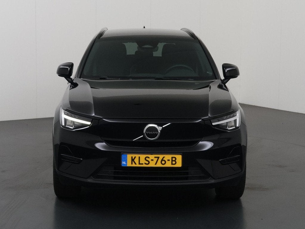 Volvo XC40 Recharge Plus | Warmtepomp | Dodehoekdetectie | K, Auto's, Stof, Gebruikt, 422 km, Zwart
