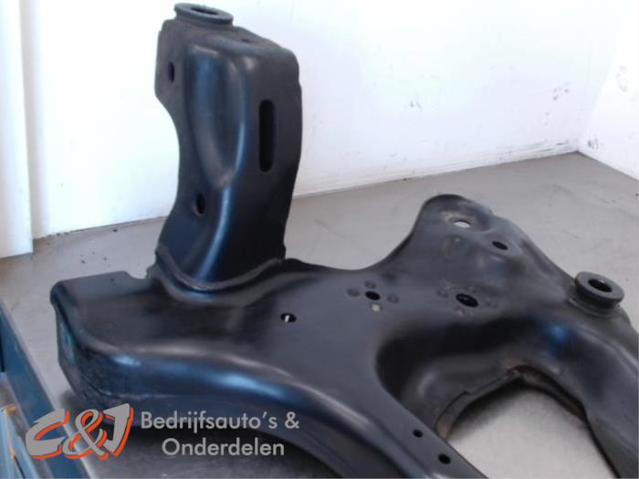 Subframe van een Volkswagen Caddy