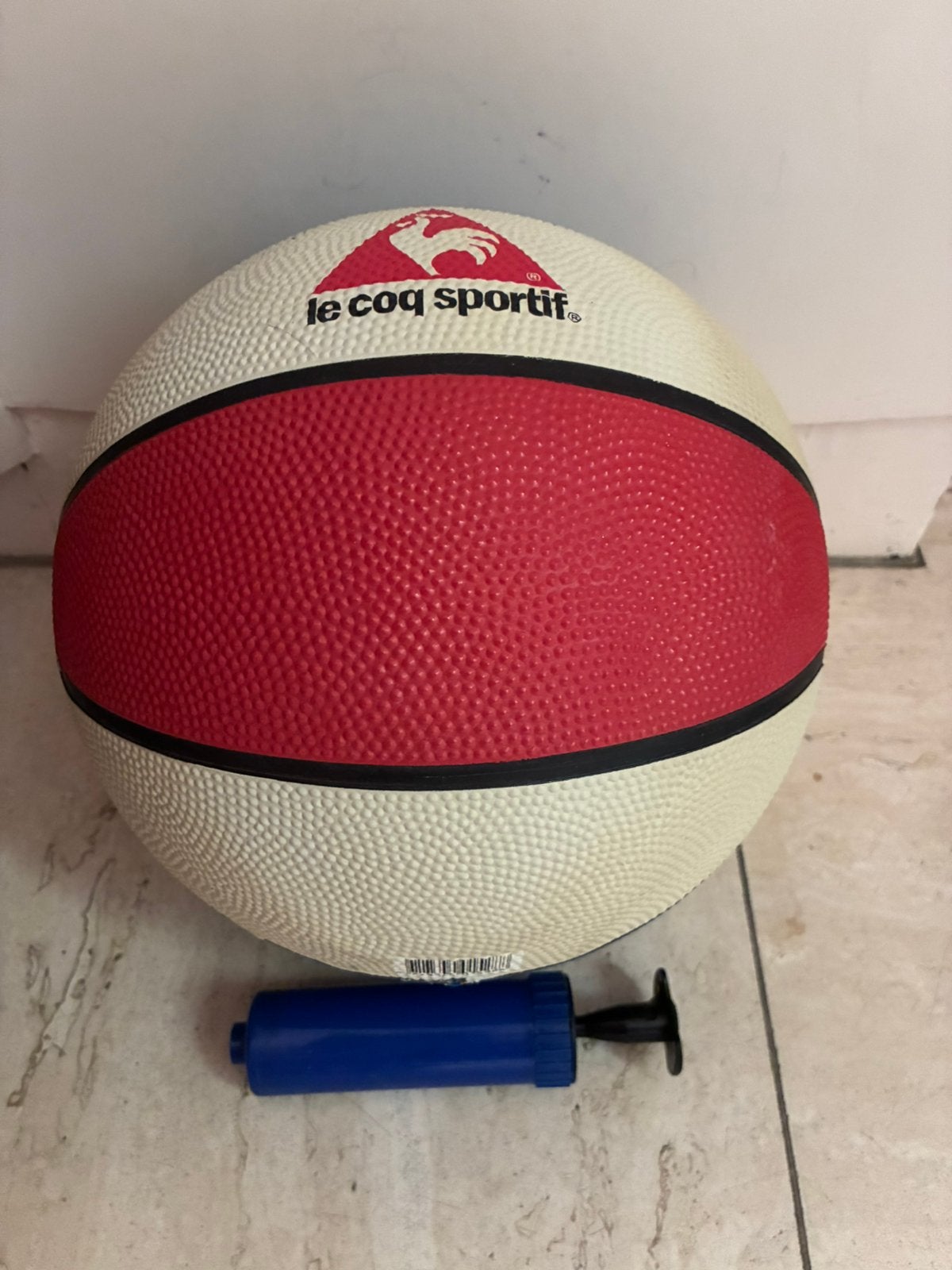 Basketbal van le coq sportif, Sport en Fitness, Basketbal, Ophalen of Verzenden, Zo goed als nieuw, Bal