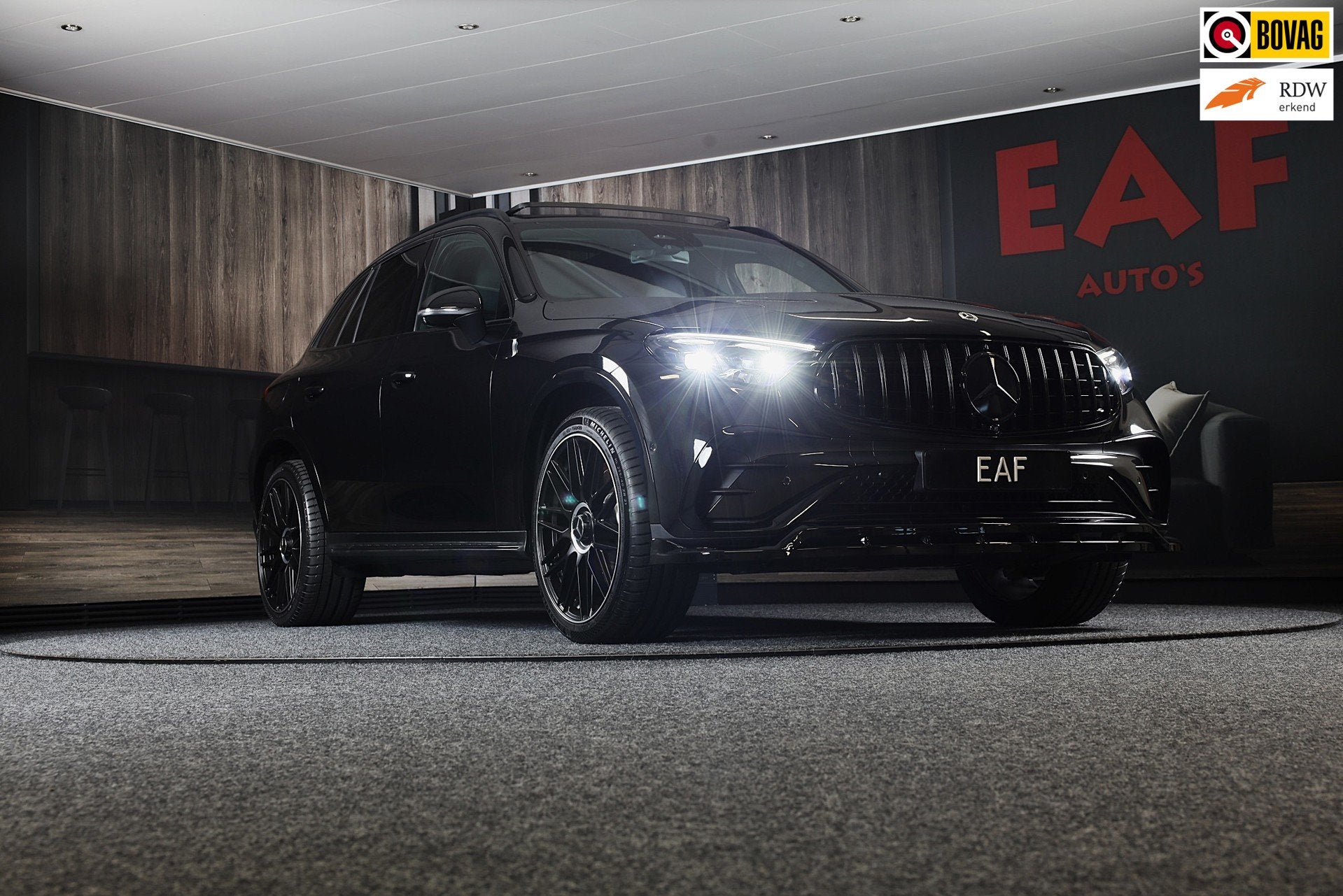 Mercedes-Benz GLC-klasse 300e 4MATIC AMG 63 Look / Memory /, Automaat, Gebruikt, Vierwielaandrijving, SUV of Terreinwagen