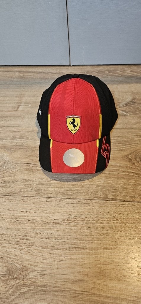 Puma Scuderia Ferrari F1 Pet - Carlos Sainz #55 (nieuwstaat), Verzamelen, Ophalen of Verzenden, Nieuw, Formule 1