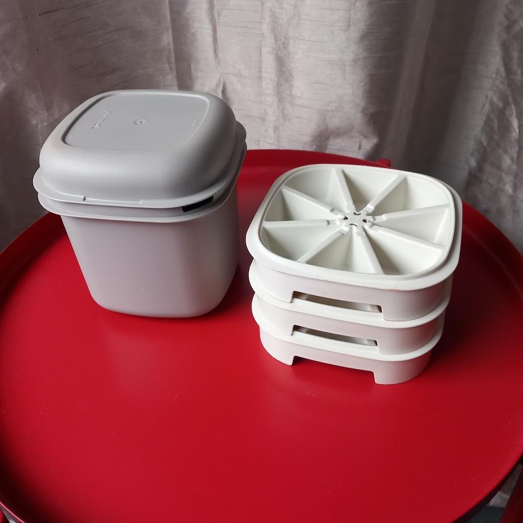 Ijsblokjes-toren Tupperware, Ophalen of Verzenden, Zo goed als nieuw, Overige typen