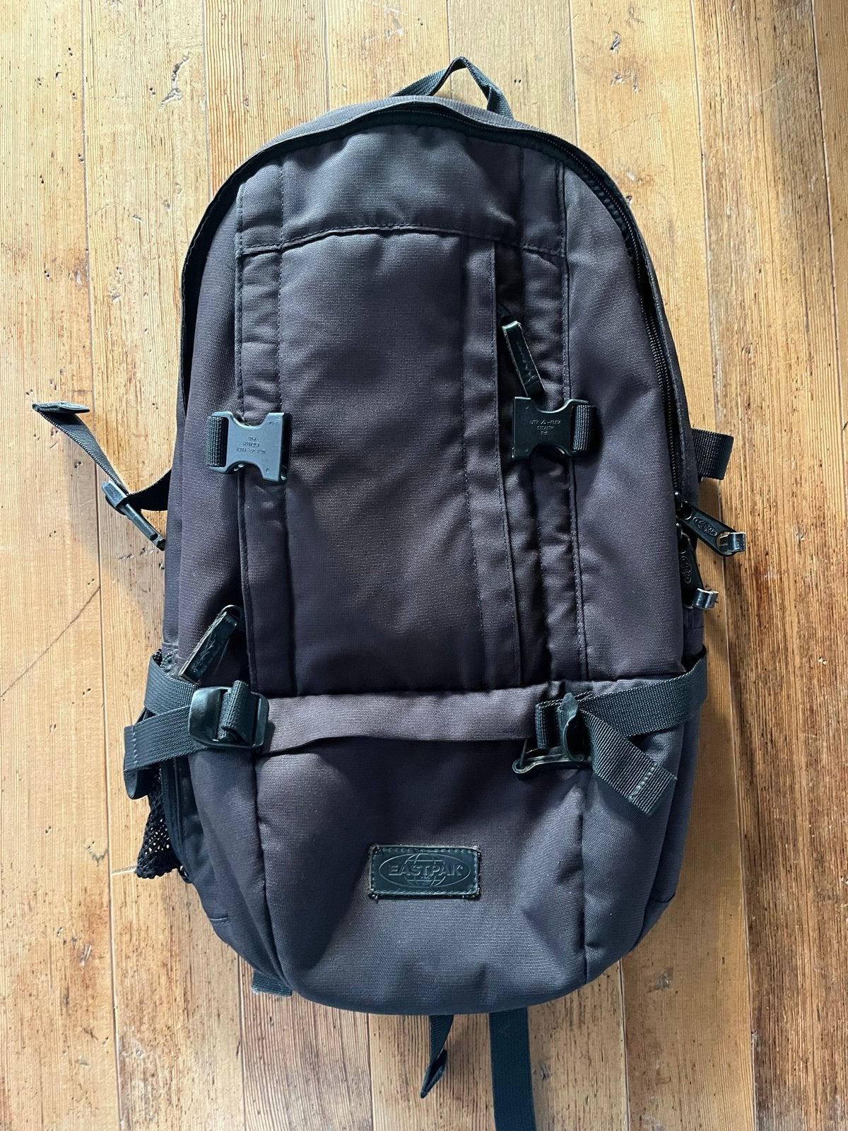 Eastpak rugzak, 25 tot 40 cm, Ophalen of Verzenden, Zo goed als nieuw, Waterdicht