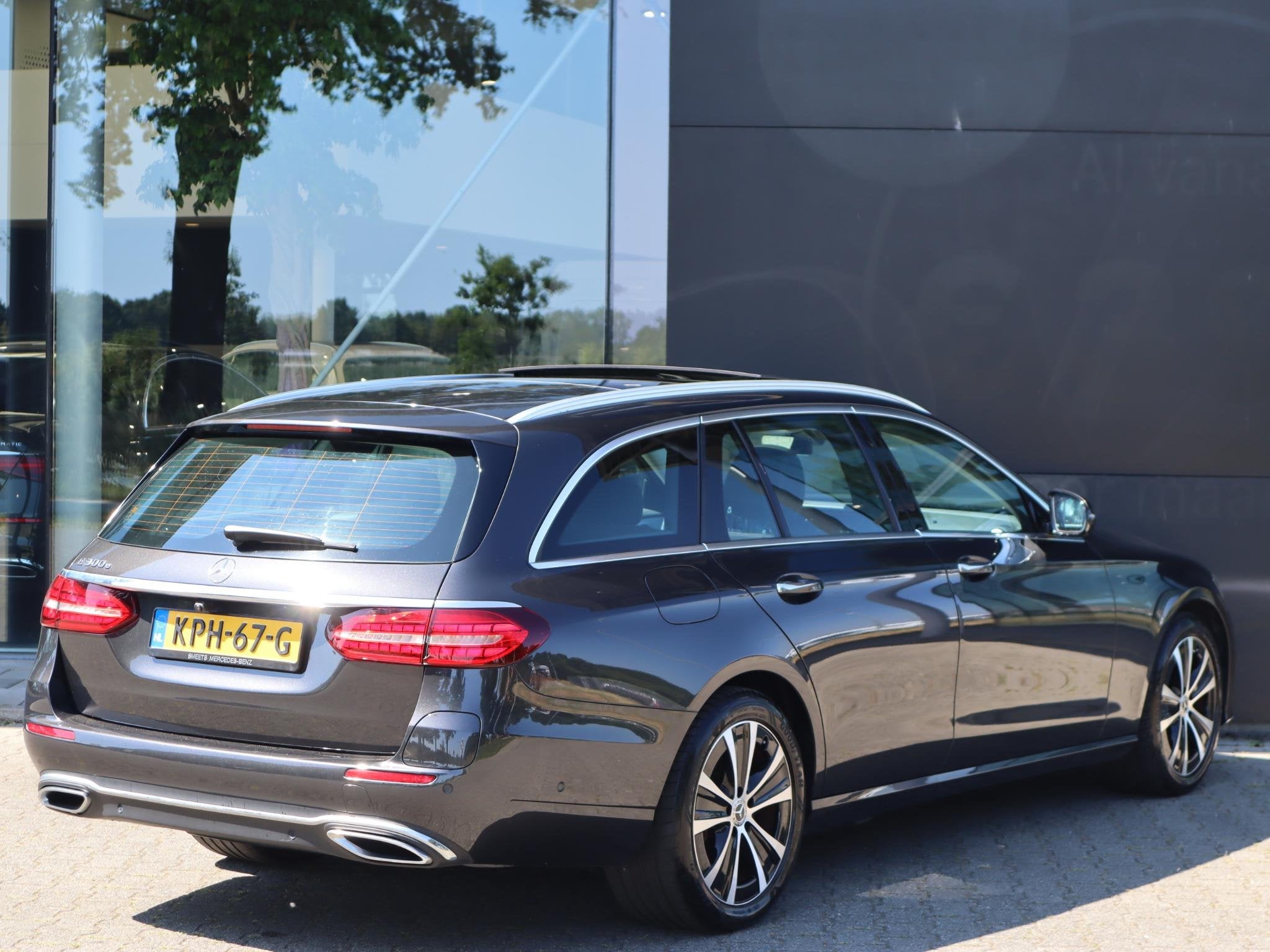 Mercedes-Benz E-klasse Estate 300 e Business Solution Luxury, Auto's, Dealer onderhouden, Gebruikt, 4 cilinders, 320 pk