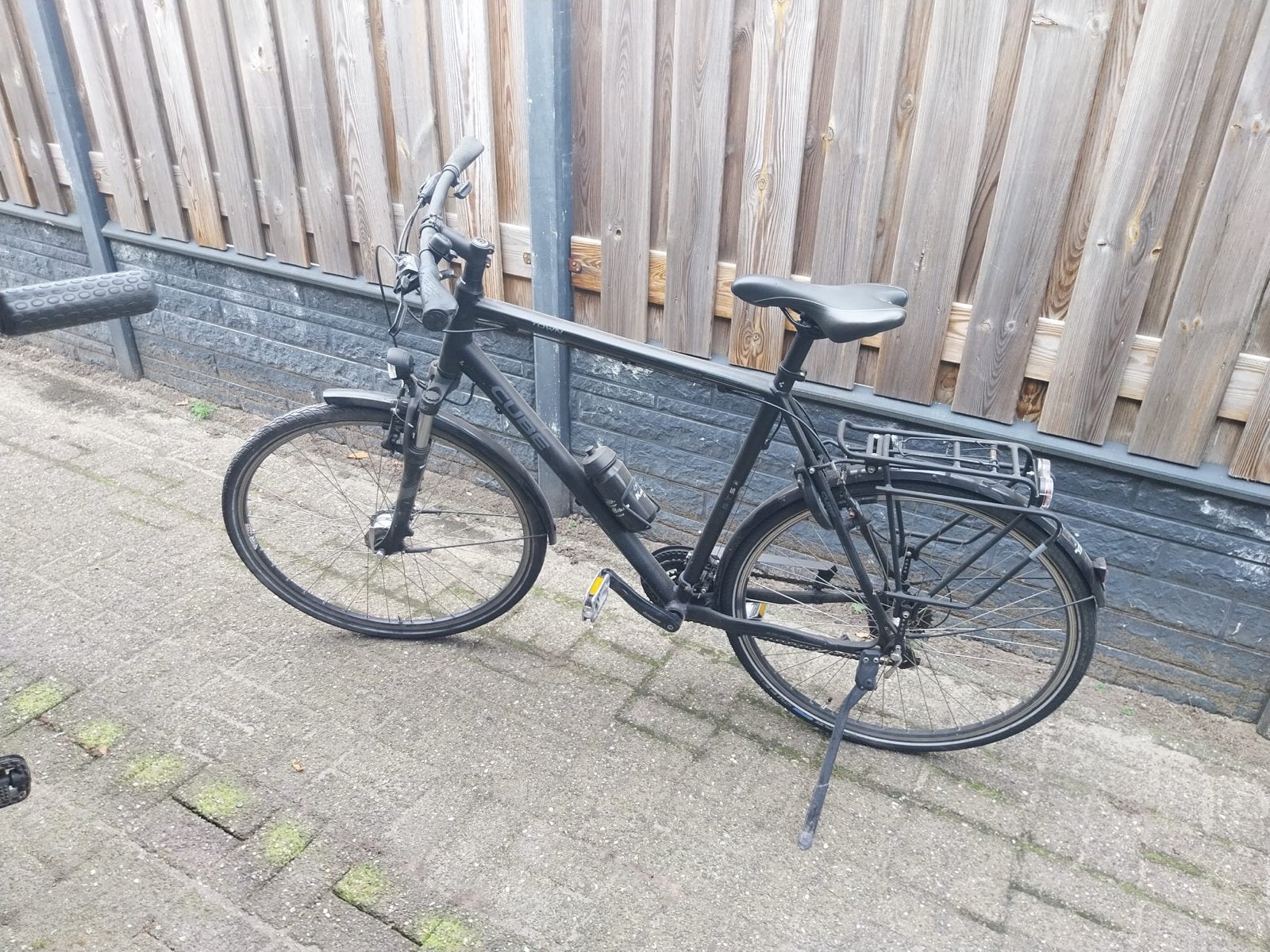Zwarte herenfiets met versnellingen, Gebruikt, Velgrem, Versnellingen, 53 tot 57 cm