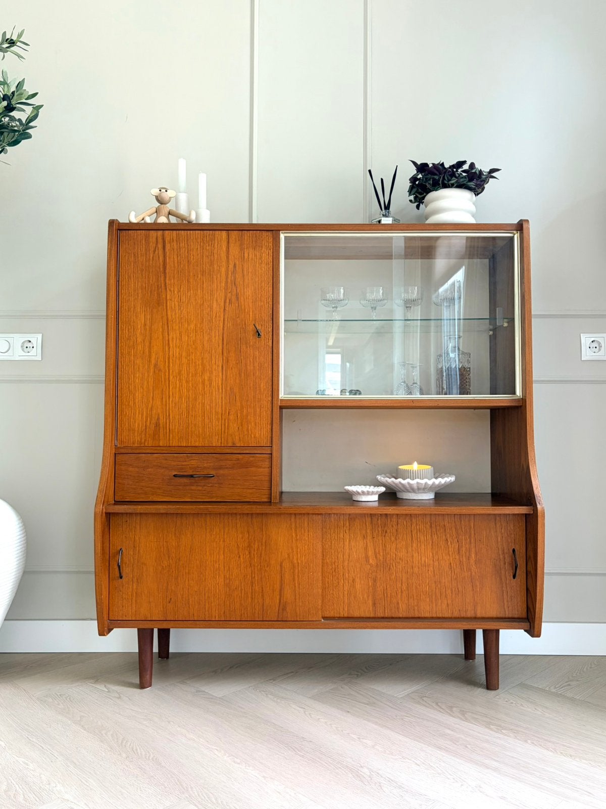 🧡 Vintage dressoir kast highboard teak jaren ‘60 retro, Ophalen, Gebruikt, Teakhout, Met deur(en)