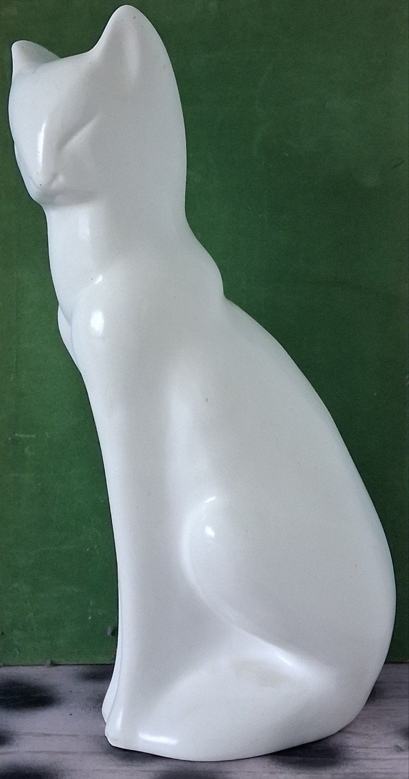 Poes/Sphynx. Art Deco. Wit plateel.  43 cm., Ophalen, Zo goed als nieuw, Hond of Kat, Beeldje of Figuurtje