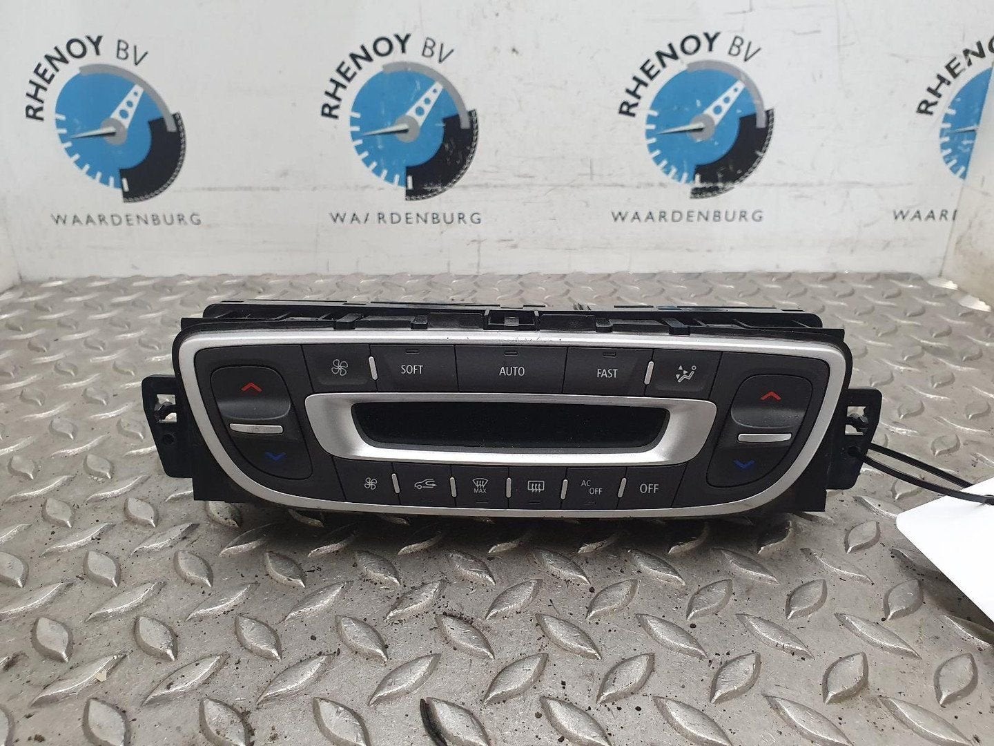 RENAULT SCENIC 1.4 TCE CELSIUM  KACHEL BEDIENINGSPANEEL 2011, Ophalen of Verzenden, Gebruikt, Stiba lid
