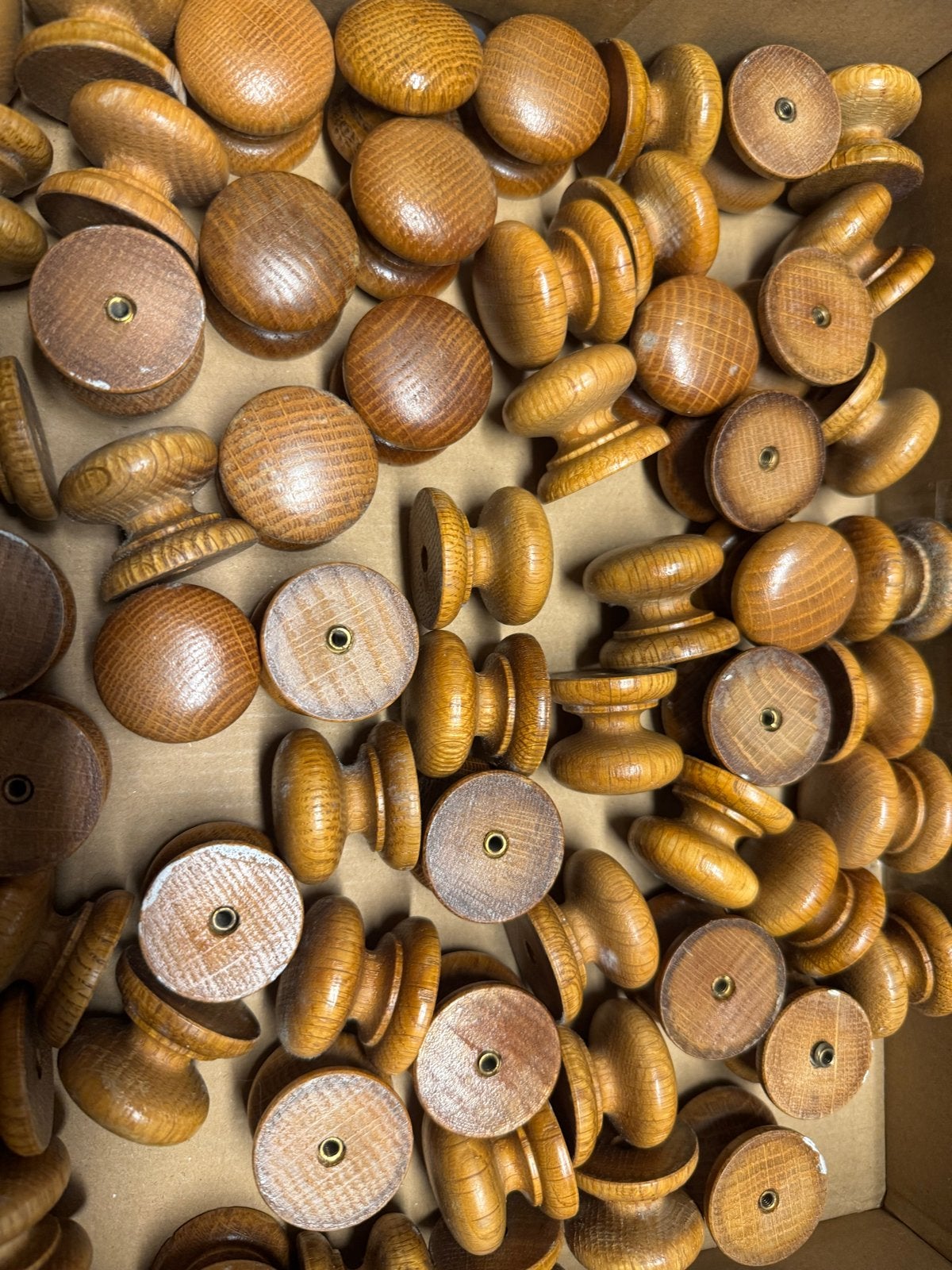 70 Eikenhouten Knoppen voor Kastdeuren, Ophalen, Zo goed als nieuw