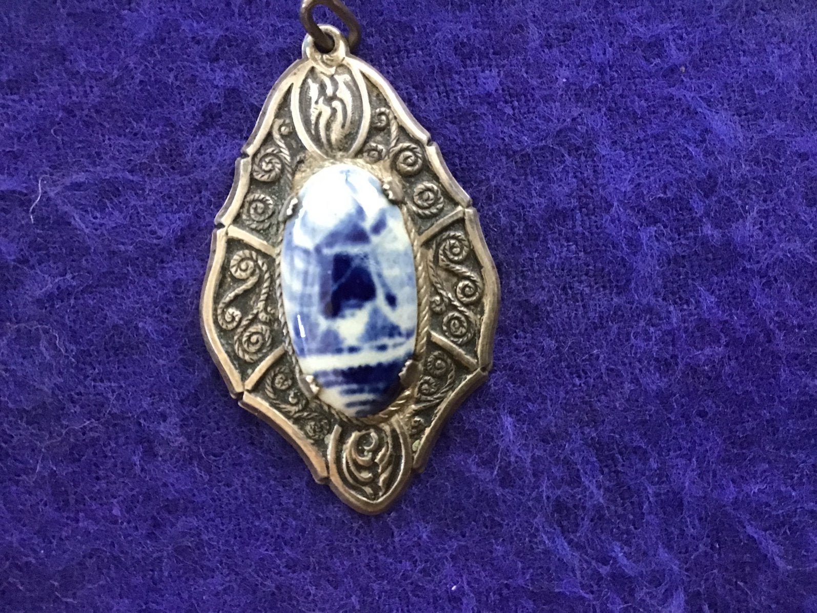 Zilveren hanger met ovaal Delfts blauwe steen met molen, Ophalen of Verzenden, Zo goed als nieuw, Zilver