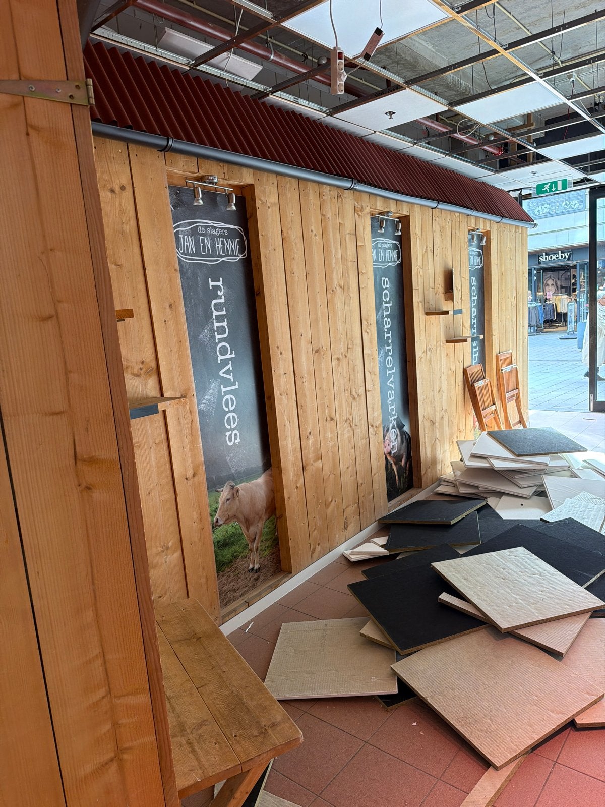 Houten marktkraam/winkelinterieur hardhoutplakken VERKOCHT!, Doe-het-zelf en Verbouw, Ophalen