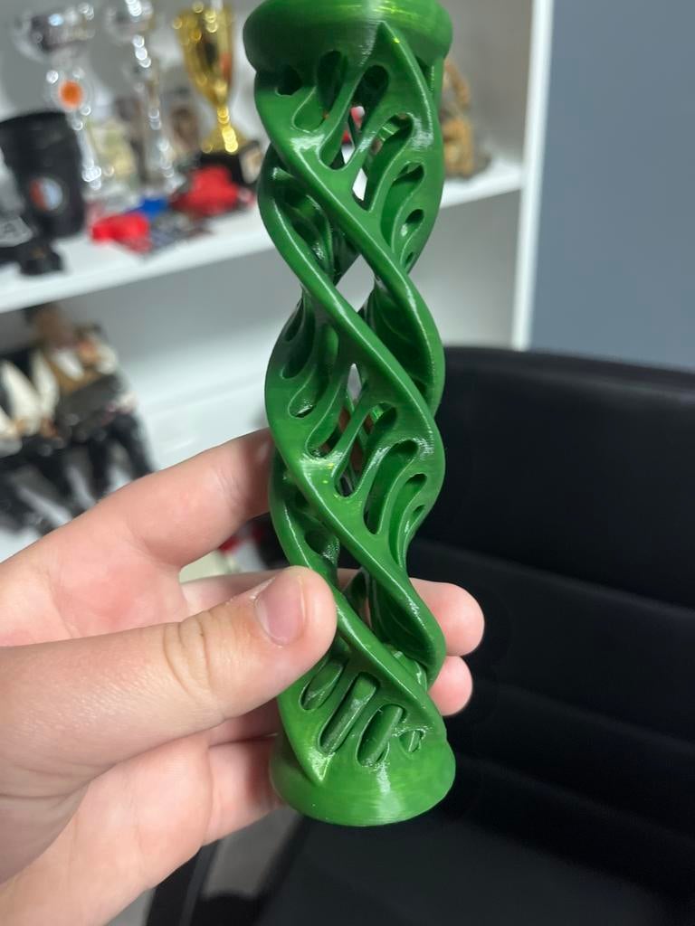 Groen 3D-geprint object met bewegende bal, Ophalen of Verzenden, Zo goed als nieuw