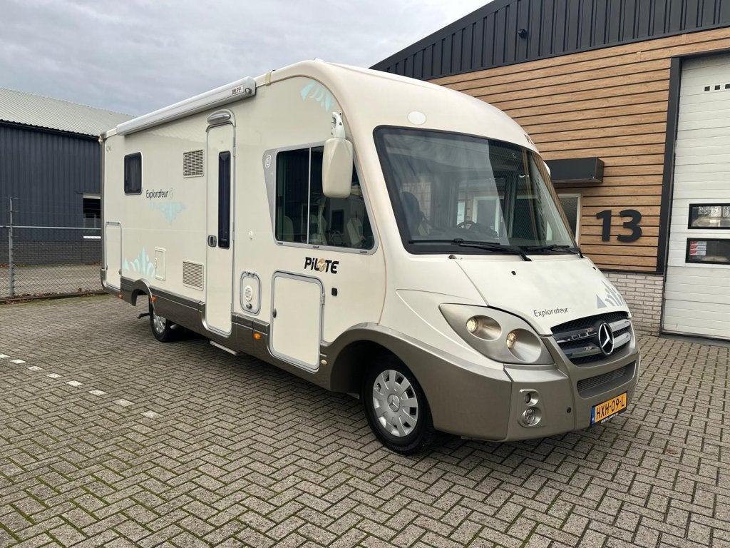Mercedes-Benz Pilote Explorateur G473 intergraal queensbed, Caravans en Kamperen, Integraal, Pilote, Bedrijf, Mercedes