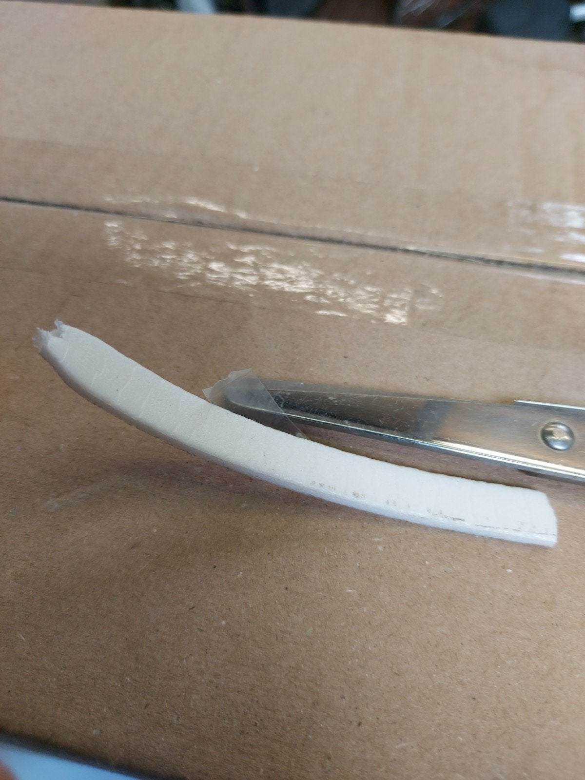 Tochtstrip wit zelfklevend, Doe-het-zelf en Verbouw, Isolatie en Afdichting, Ophalen of Verzenden, Overige materialen, Minder dan 4 cm