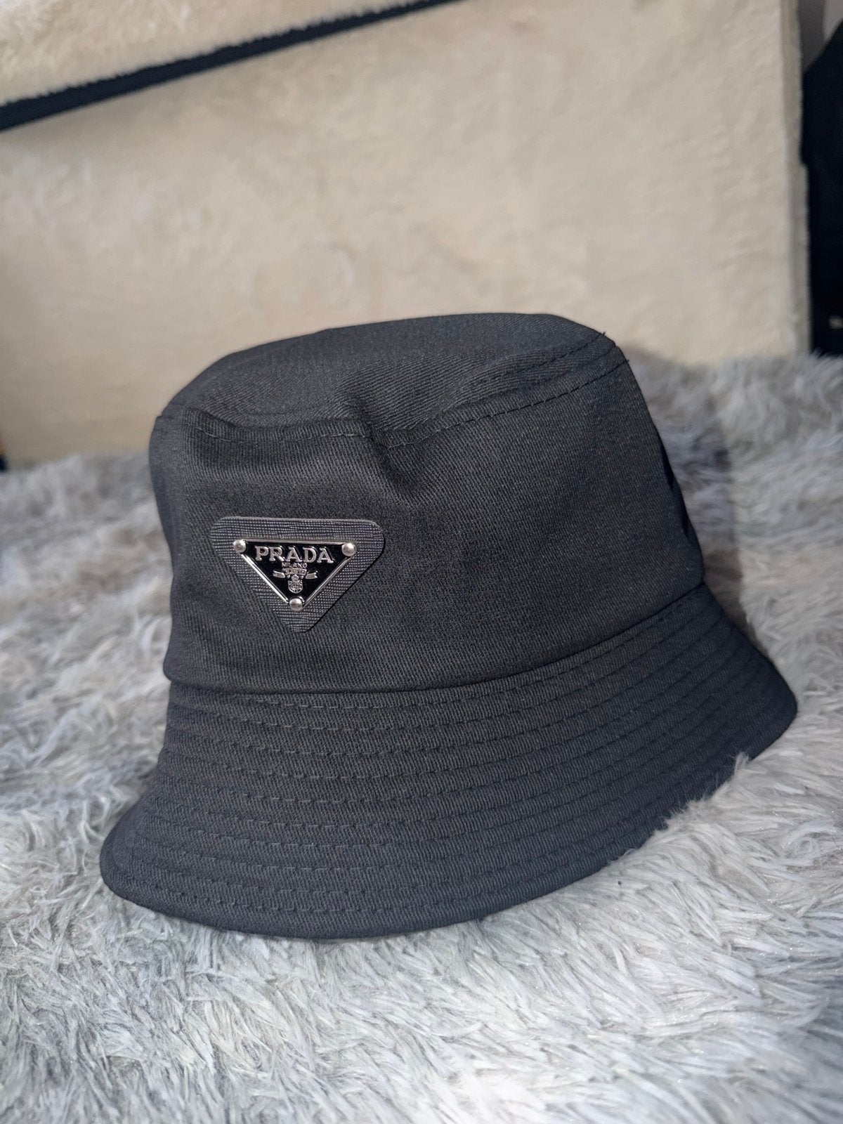 Prada Fisher Cap Zwart, Kleding | Heren, Ophalen of Verzenden, Zo goed als nieuw, One size fits all, Hoed
