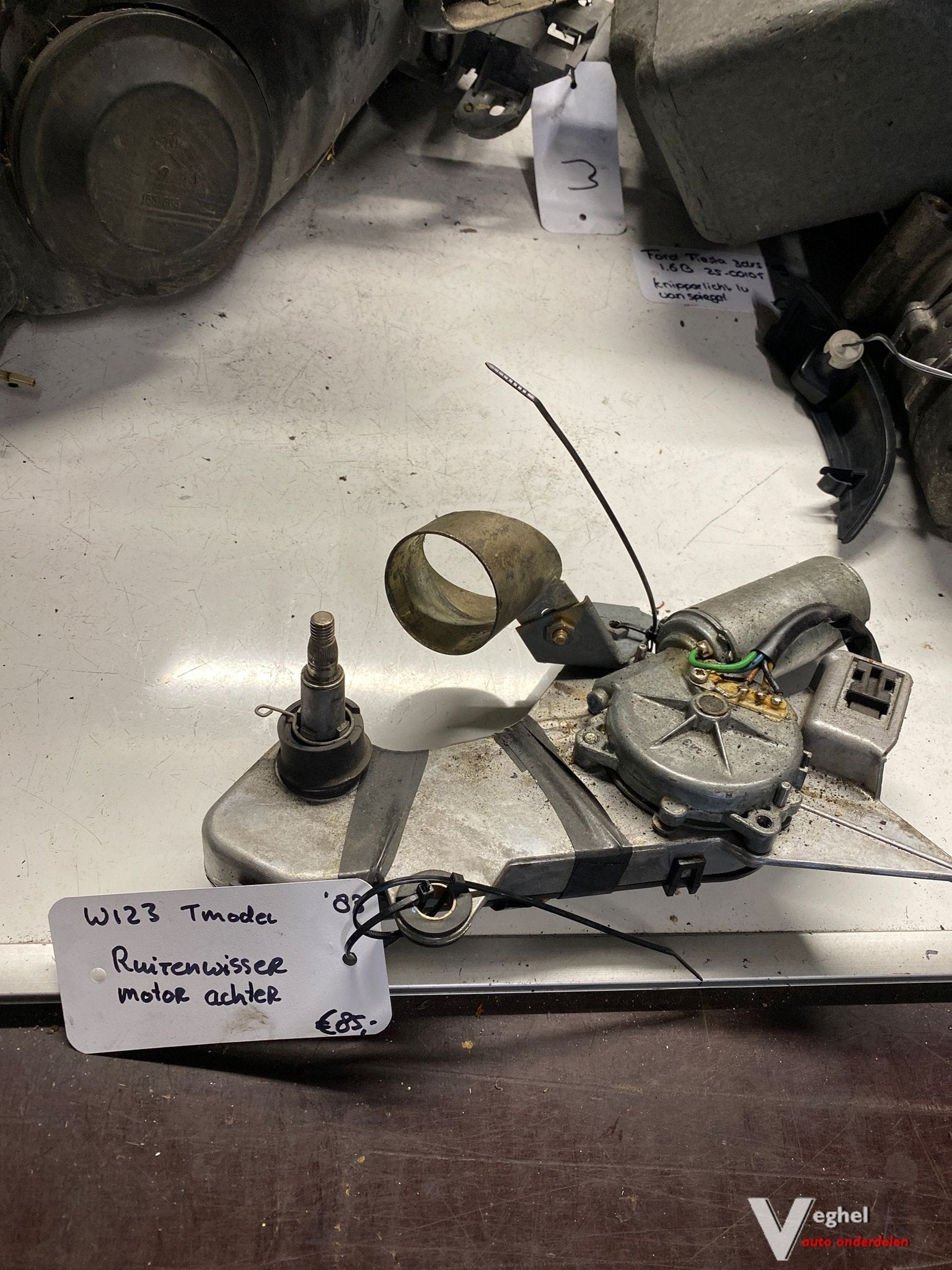 Mercedes W123 T 1983 model Ruitenwissermotor achter, Gebruikt, -, -, Ophalen of Verzenden