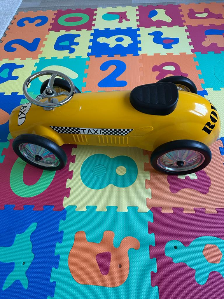Gele Retro Loopauto Taxi Rover - Zo Goed als Nieuw, Ophalen, Zo goed als nieuw, Loopvoertuig